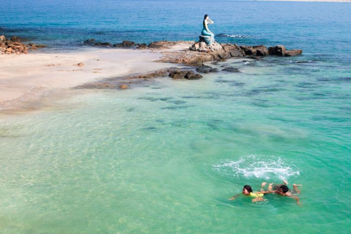 Ngwe Saung Beach Break